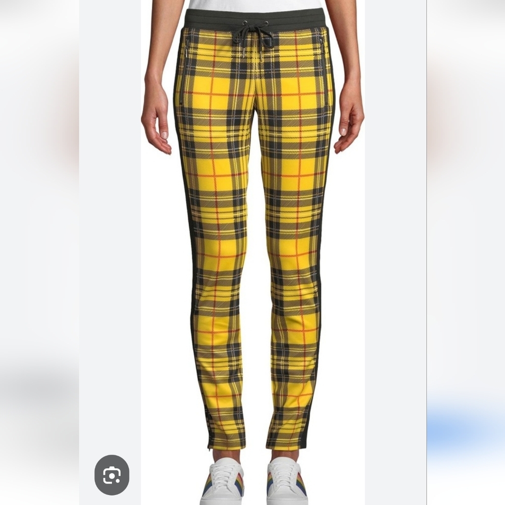 PAM& GELA HIGH WAISTED YELLOW PLAID SIZE SMALL.